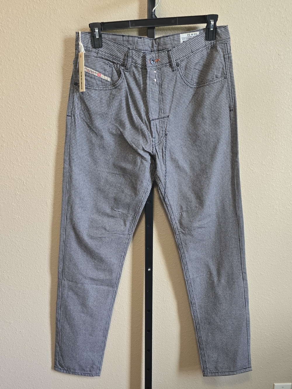 NWT Men's Diesel Narrot Houndstooth Pattern Jeans. Sizes 32 And 33.